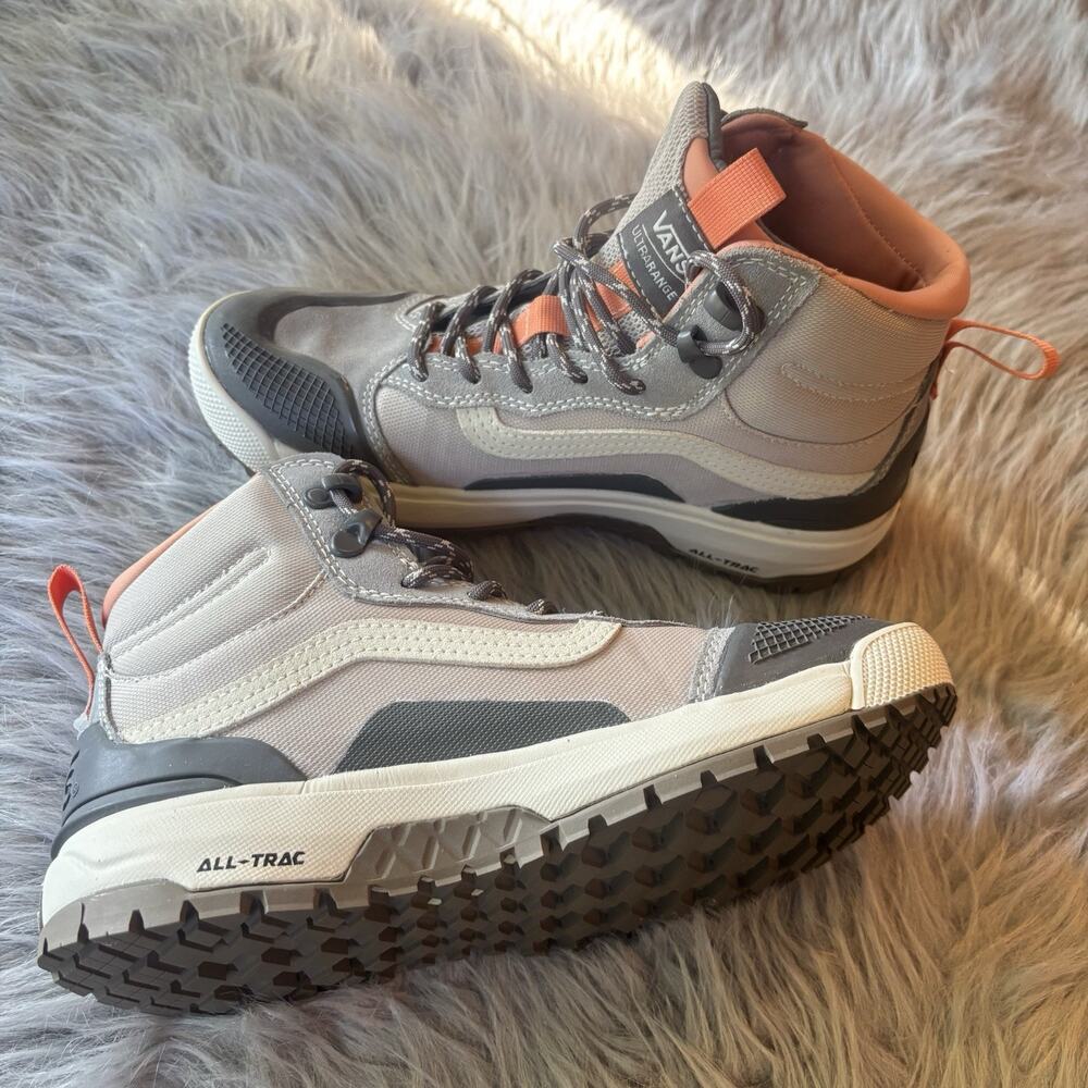 Vans Sneakers Ultrarange Exo Hi MTE Boots Gray Tan Women's Size 6 New Outdoors